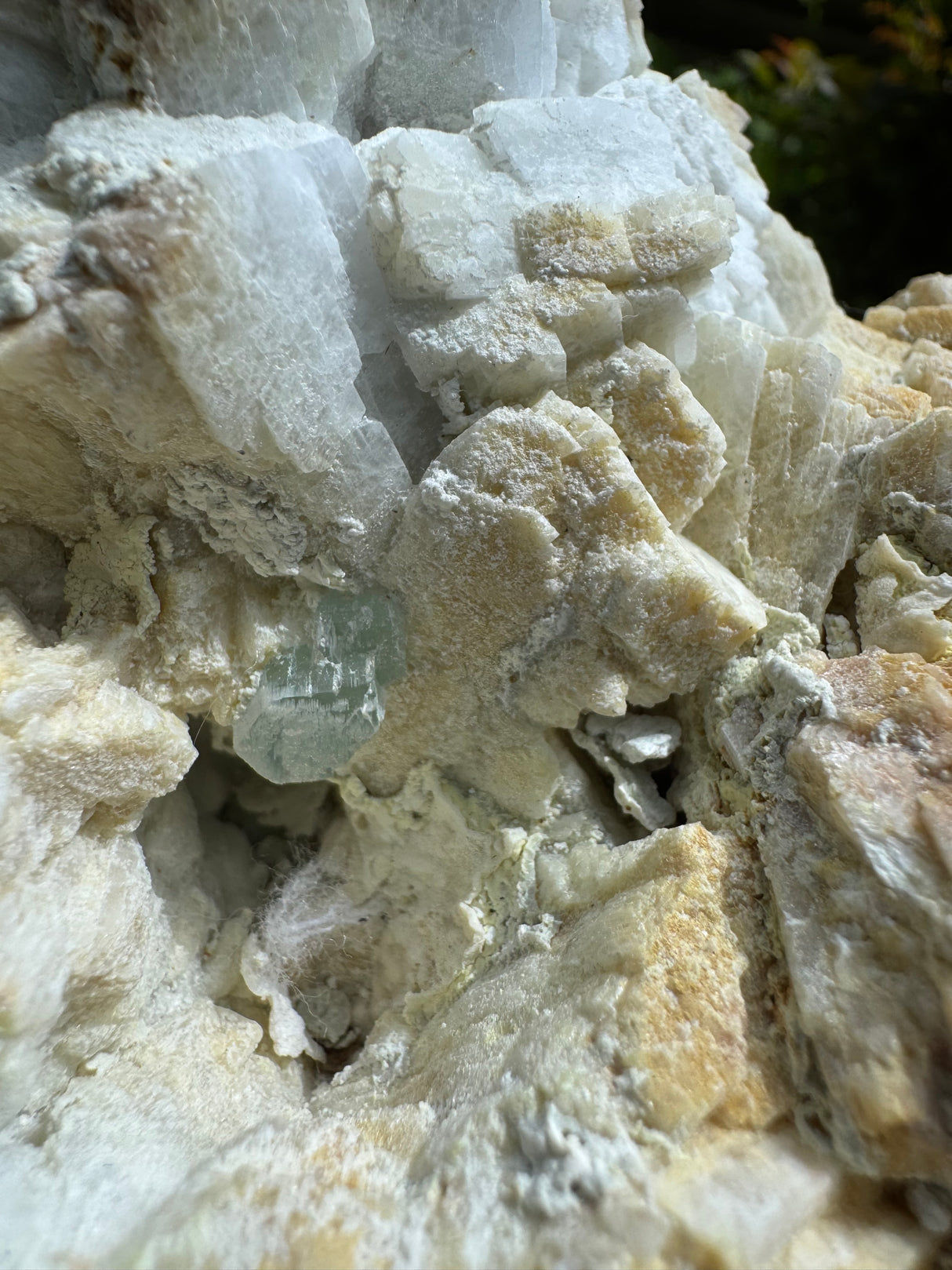 Aquarmarine Specimen - 3560g