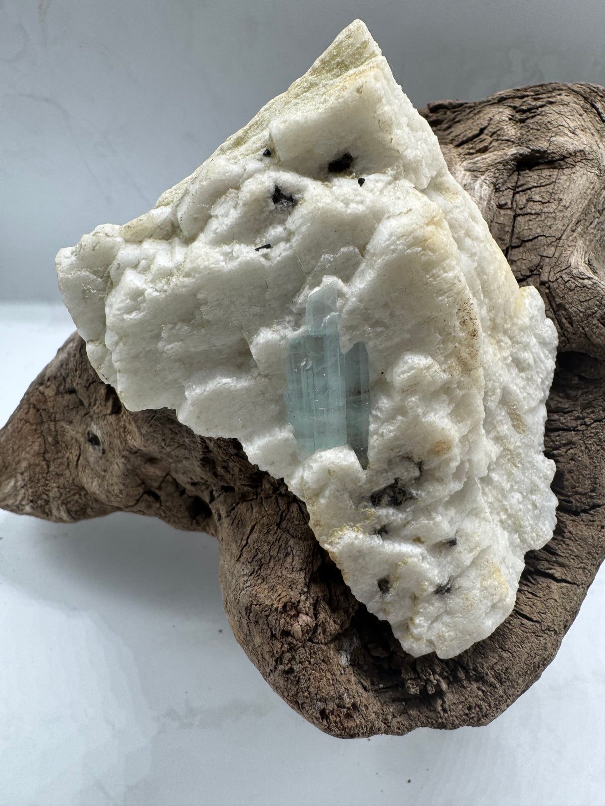 Aquamarine Specimen - 195g