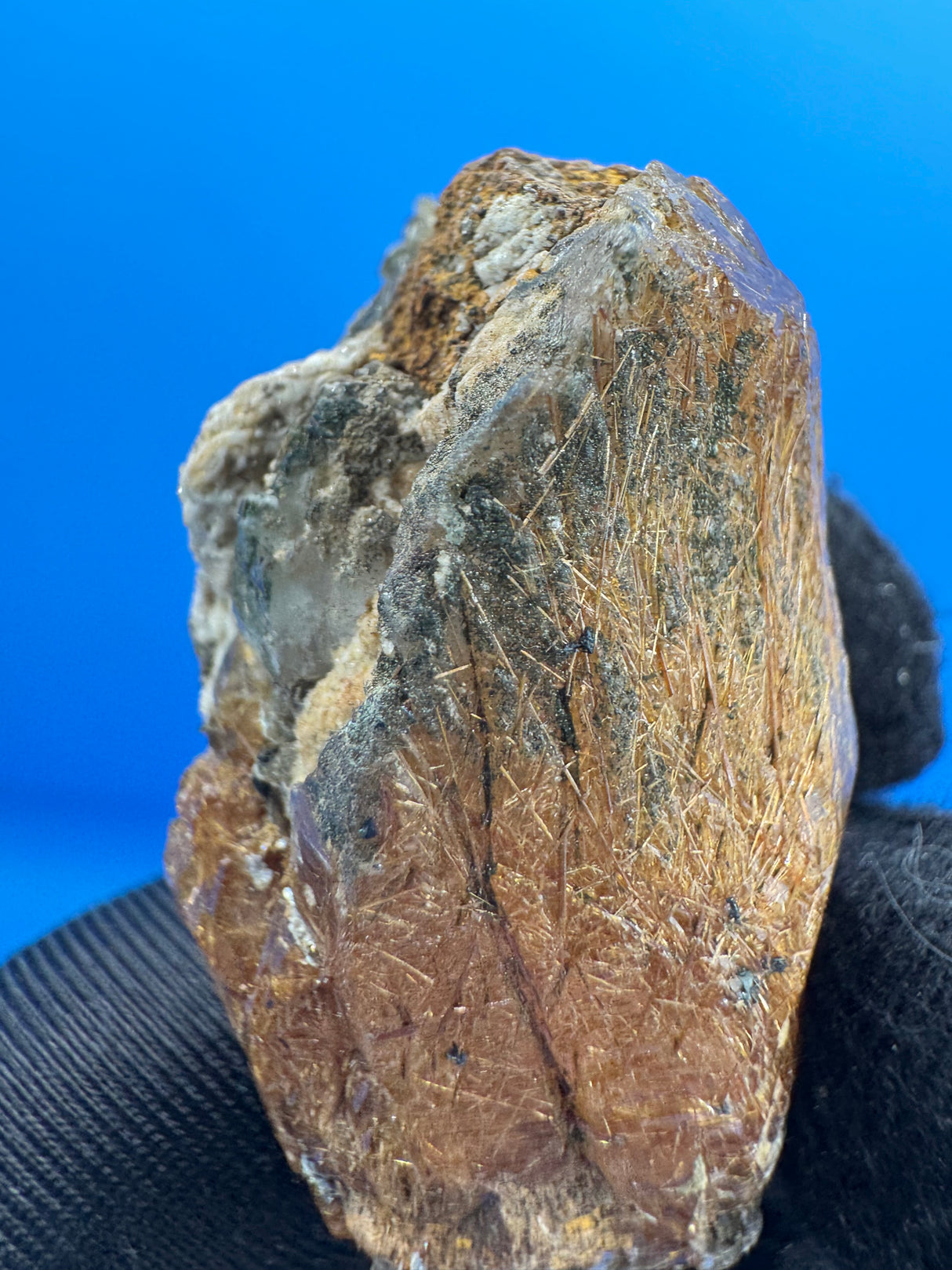 Quartz Specimen - 33g