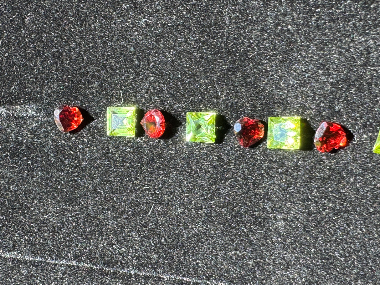 Premium Peridot & Garnet Gemstone Set – 12.76ct
