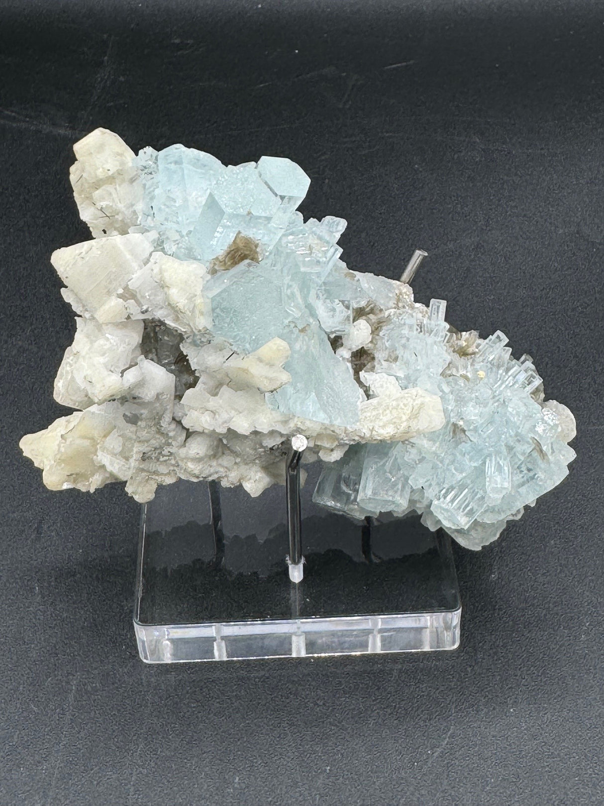 Aquamarine Specimen, Museum Grade - 191g