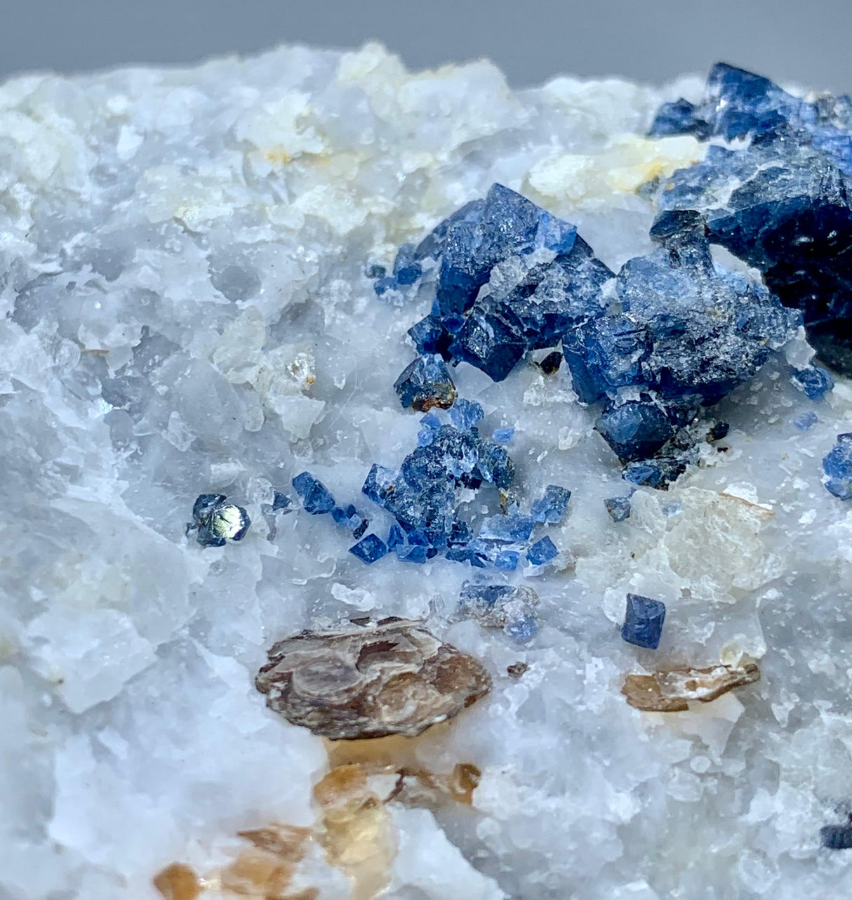 Blue Spinel Lot - 2kg 11pc Lot