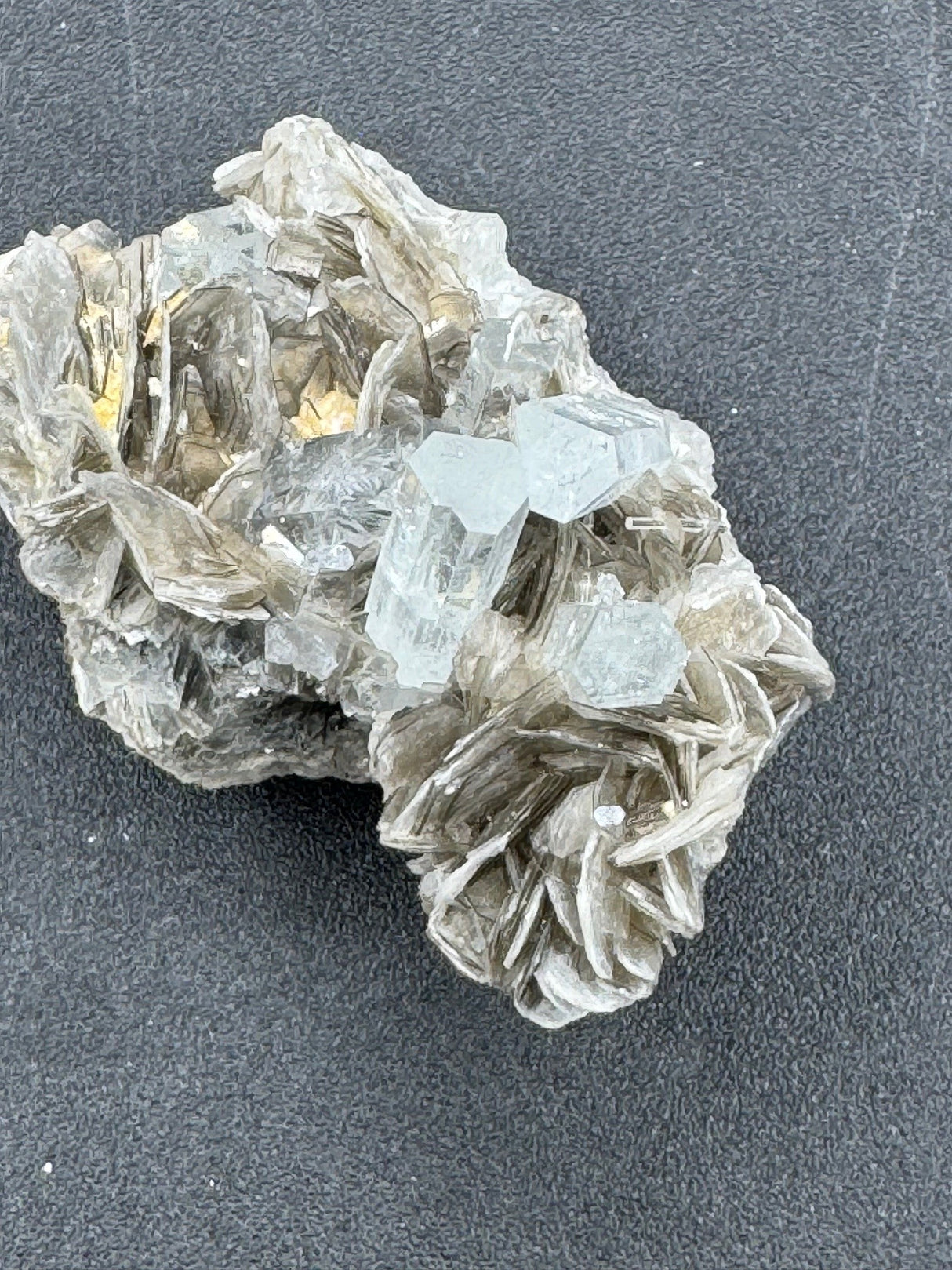 Aquamarine Specimen - 39g