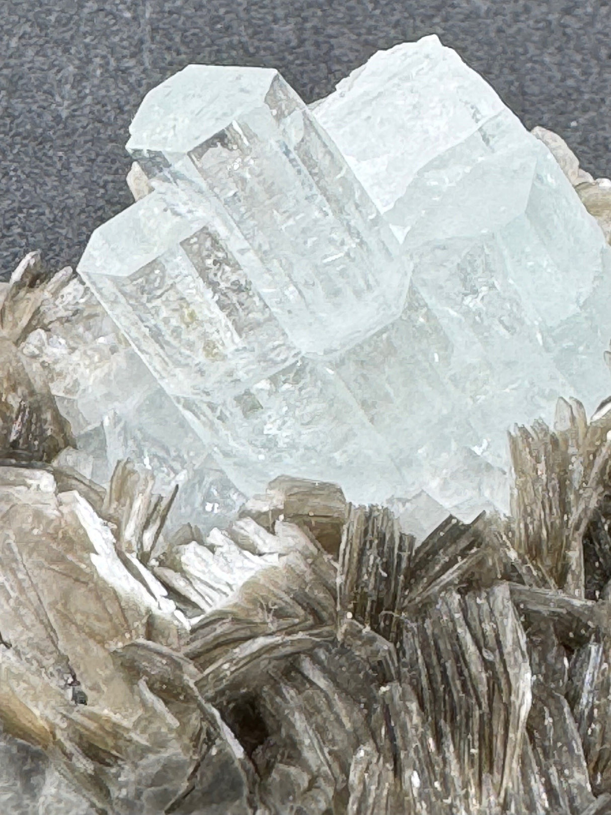 Aquamarine Specimen - 61g