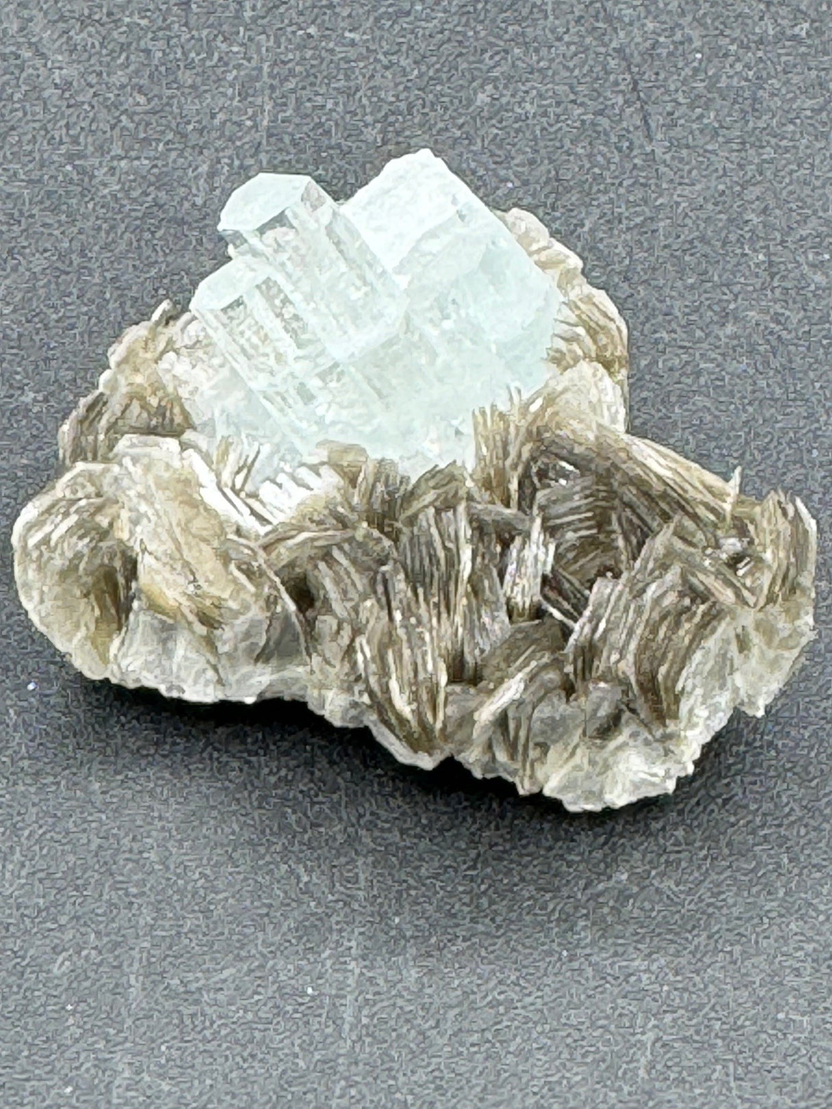 Aquamarine Specimen - 61g