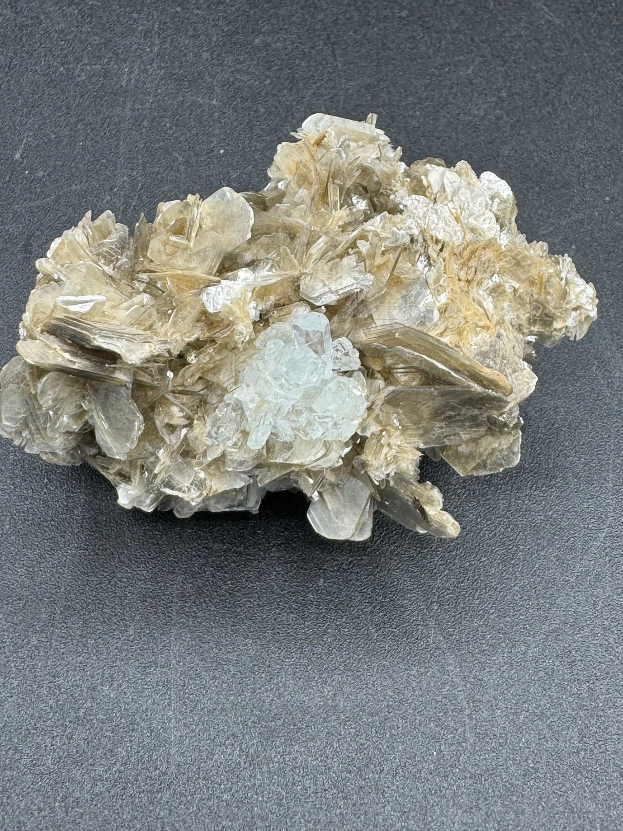 Aquamarine Specimen - 85g