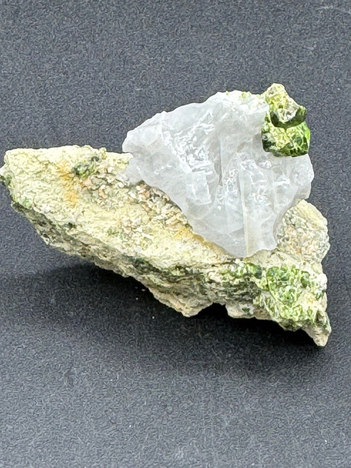 Green Garnet Specimen - 75g