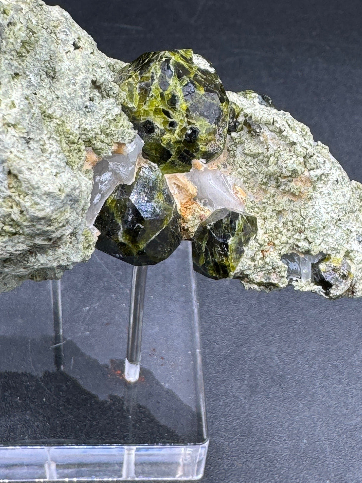 Green Garnet Specimen - 164g