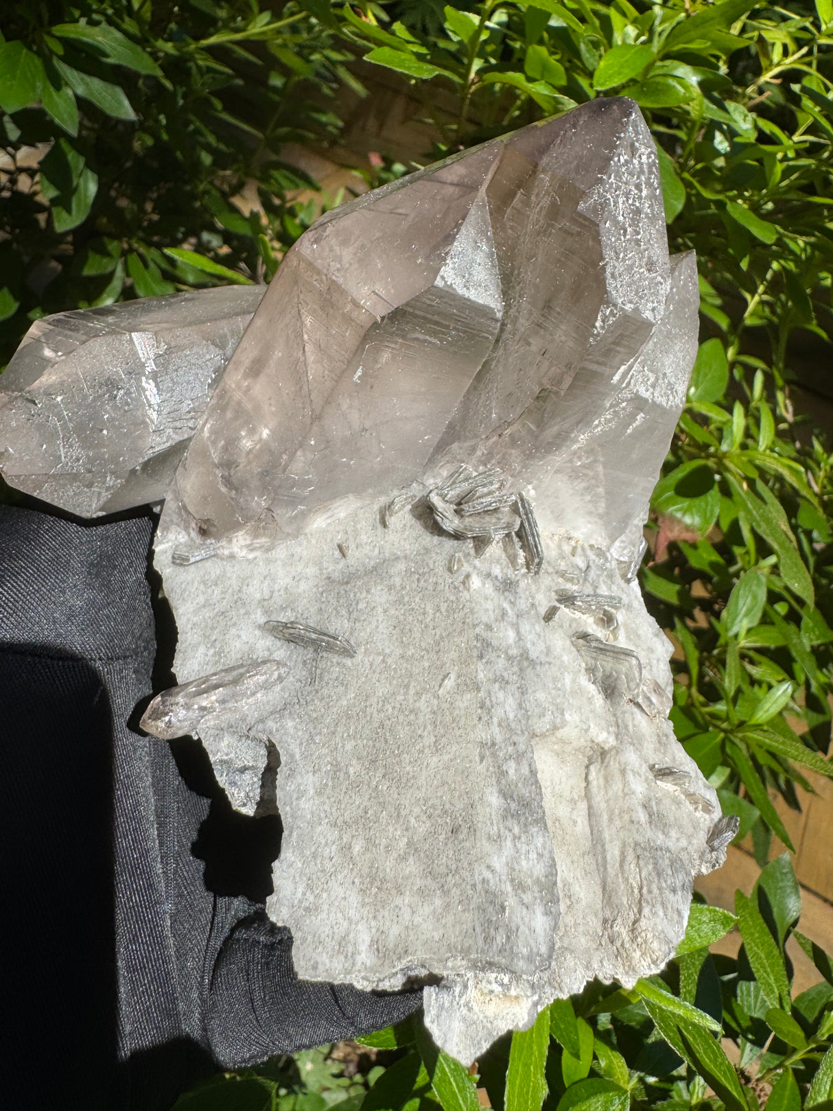 Quartz Specimen - 1107g