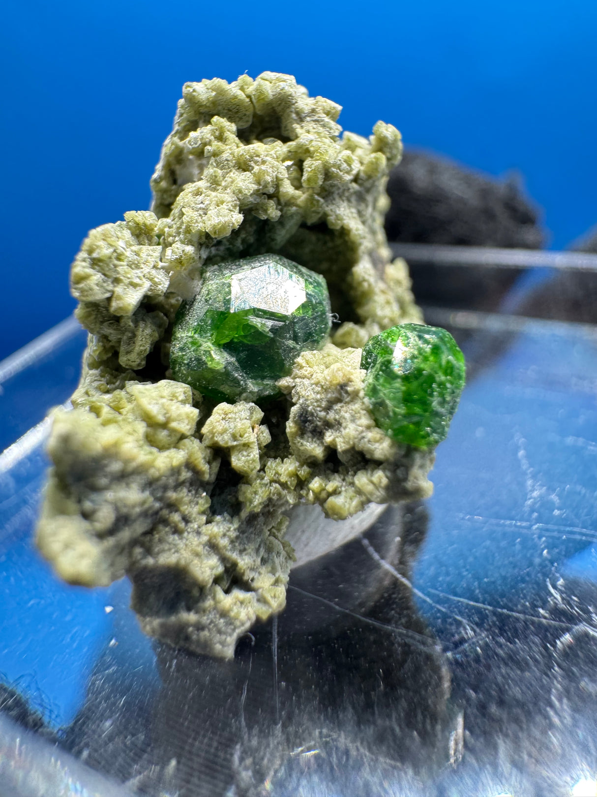 Garnet Specimen - 4g