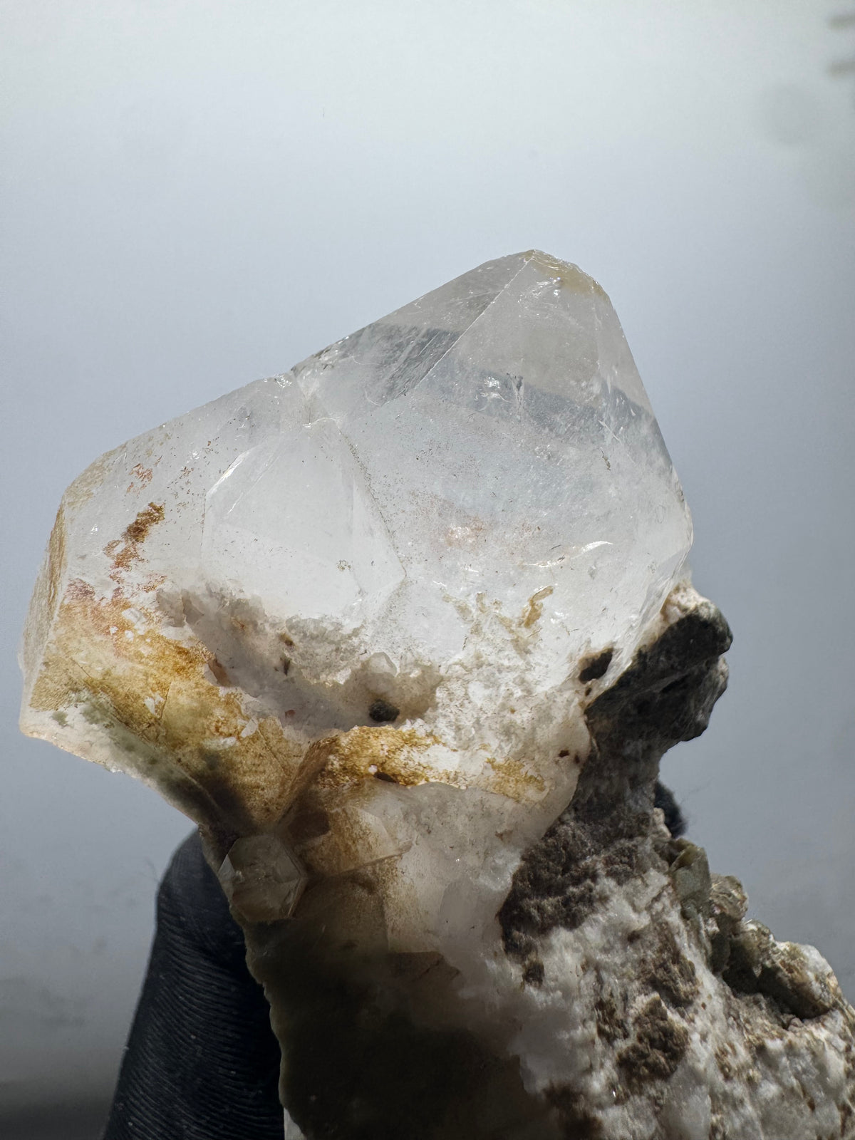 Faden Quartz Specimen - 146g
