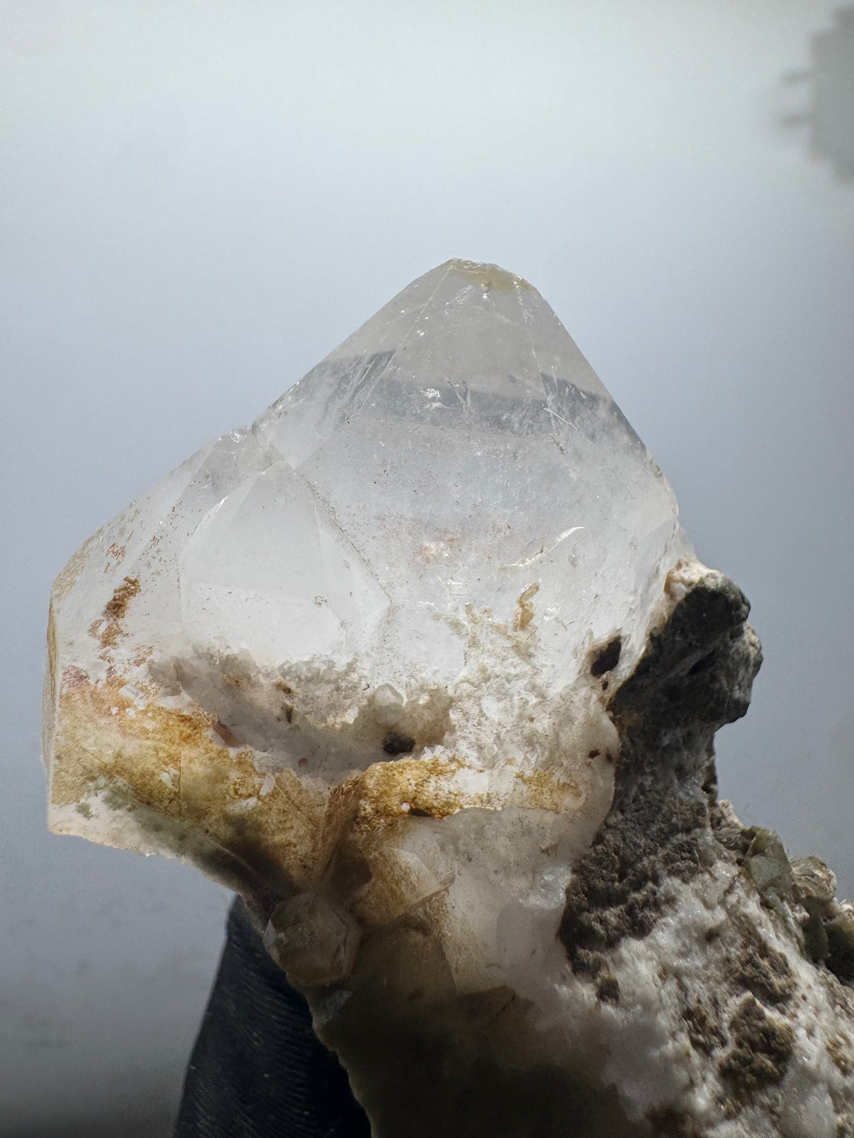 Faden Quartz Specimen - 146g