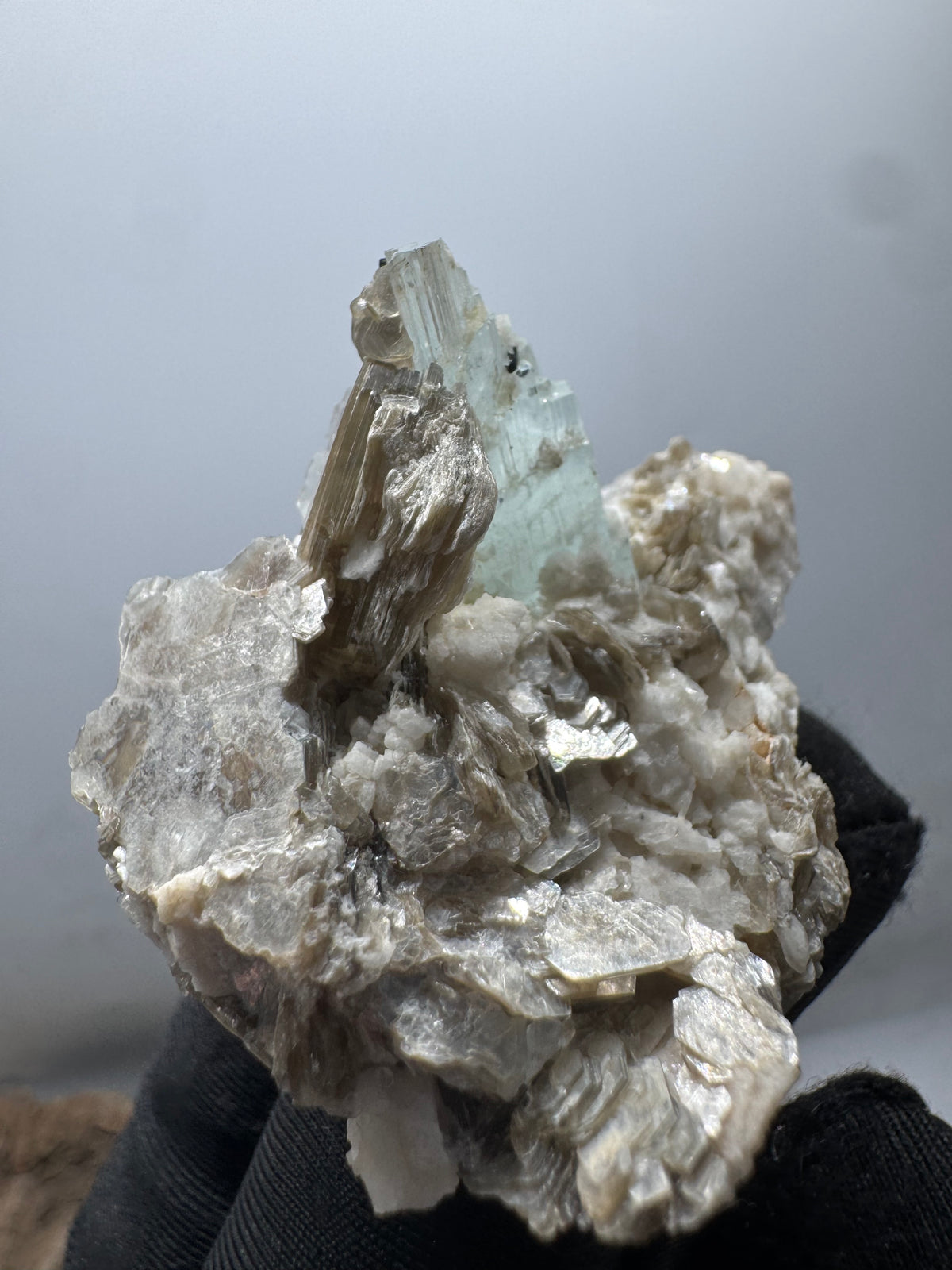 Aquamarine Specimen - 39g