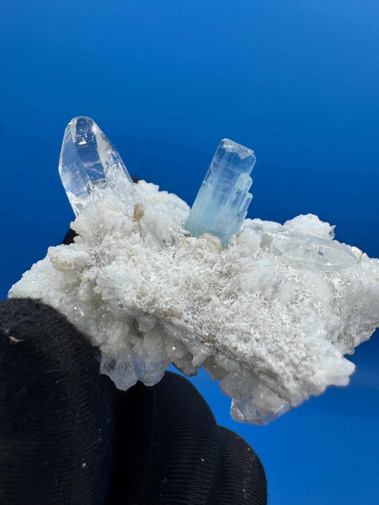 Aquamarine Specimen  - 83g