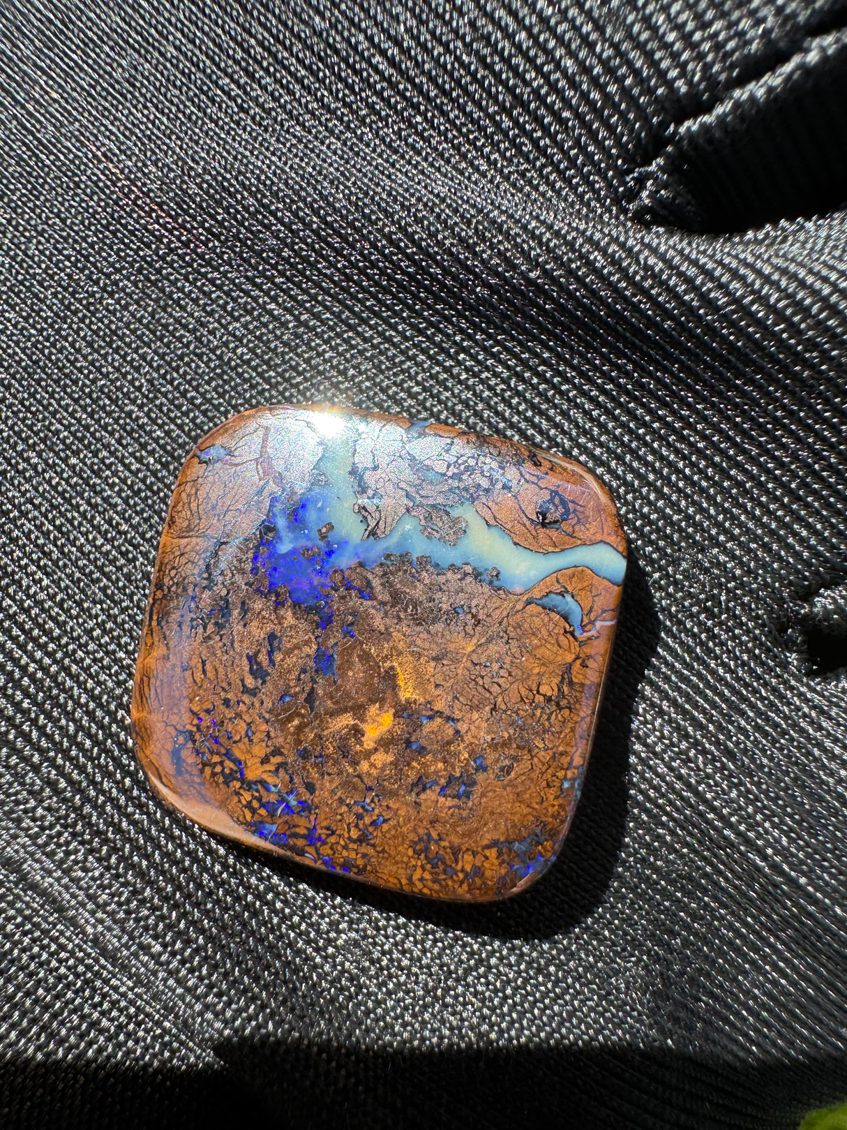Australia Opal - 23ct