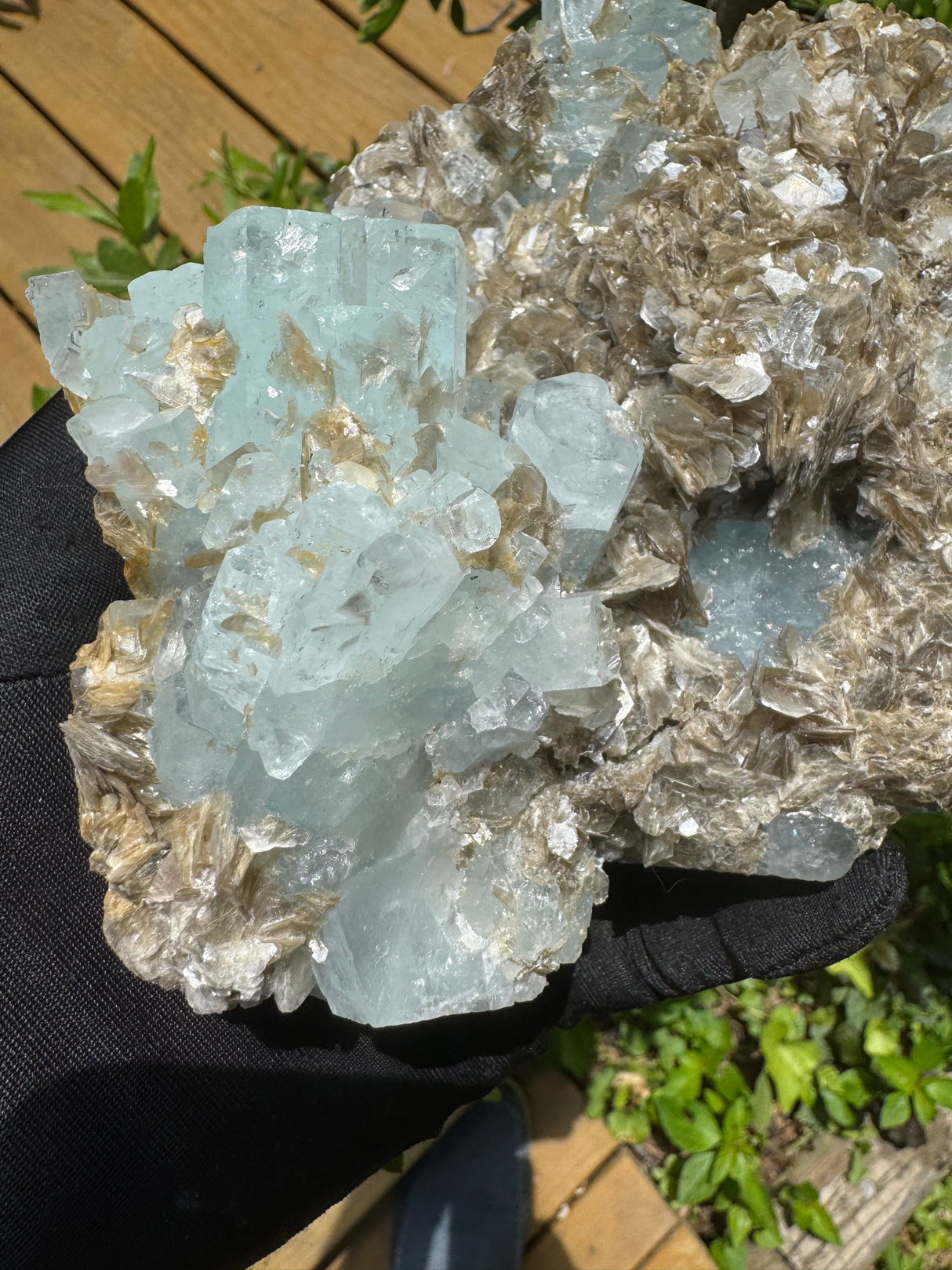 Aquamarine Specimen - 1389g