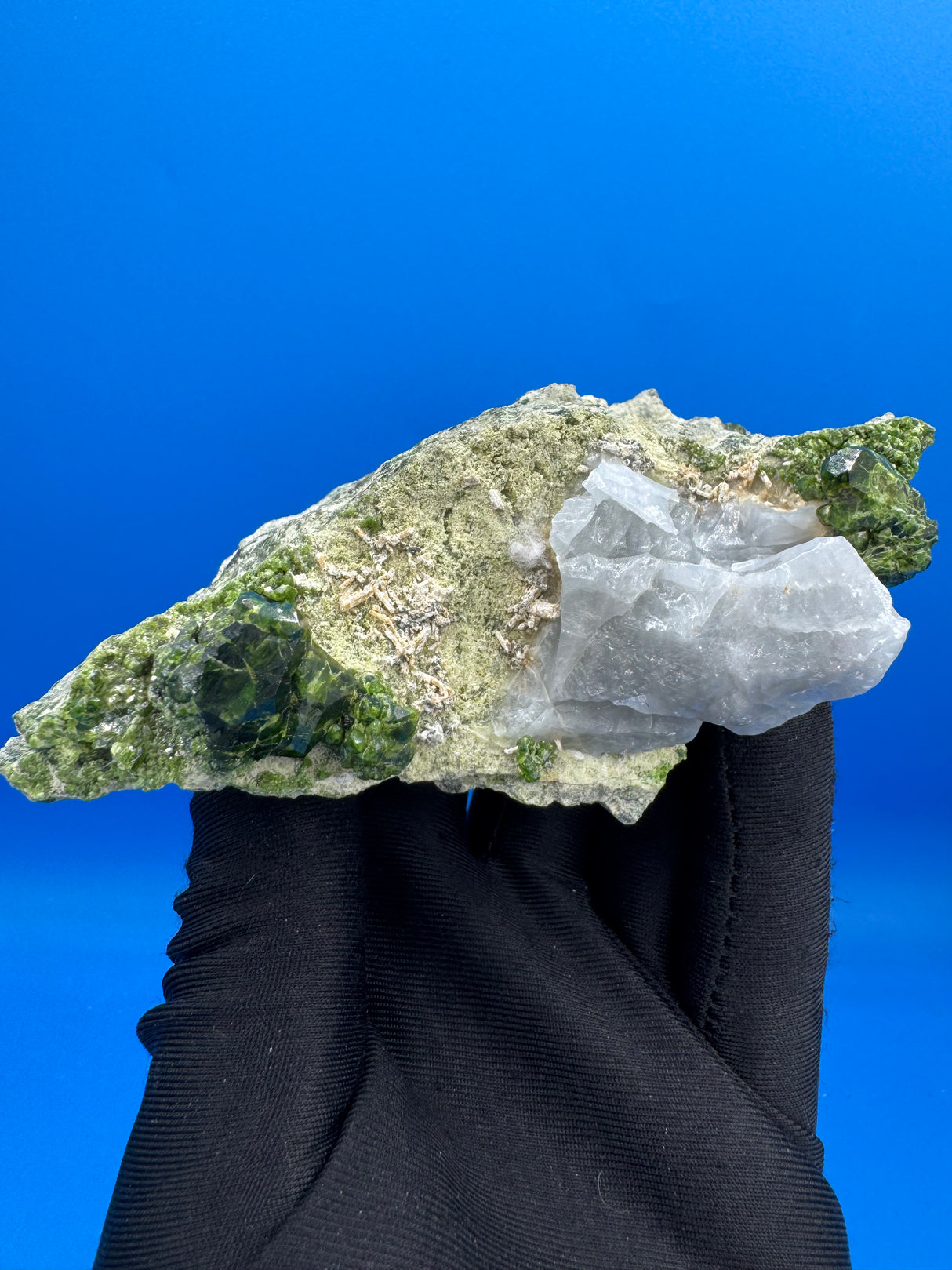 Green Garnet Specimen - 372g