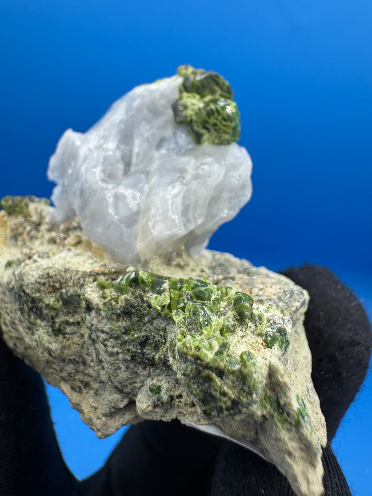 Green Garnet Specimen - 75g