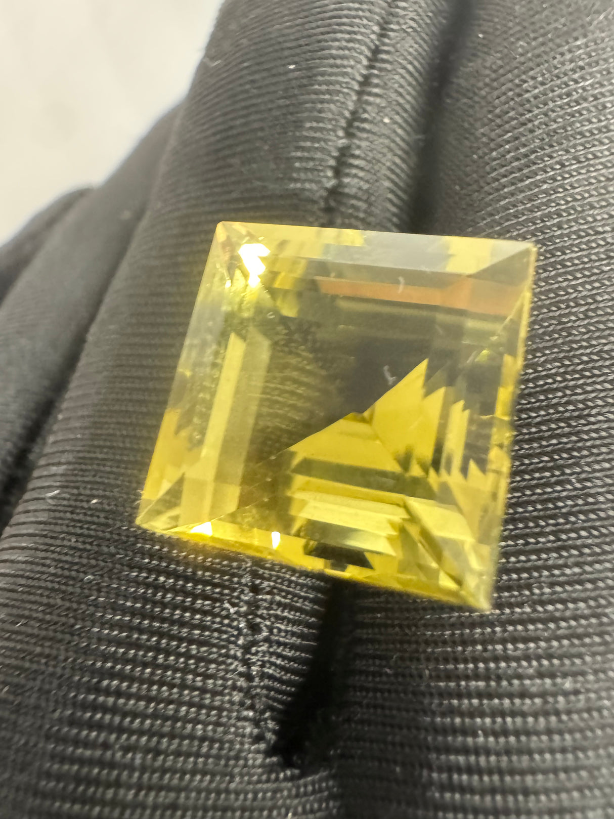 Lemon Quartz - 18.23ct