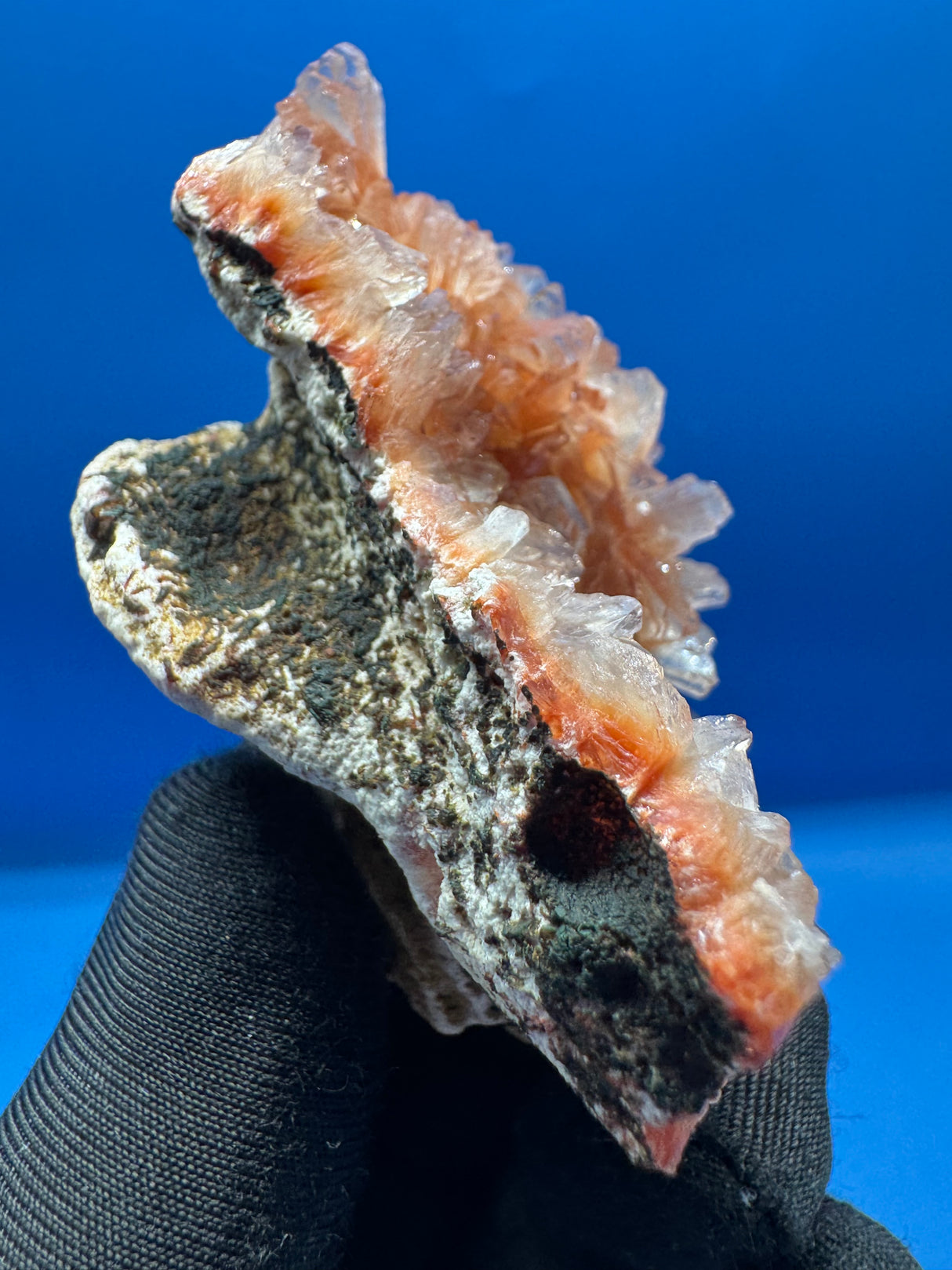 Red Heulandite with Stilbite – 44g