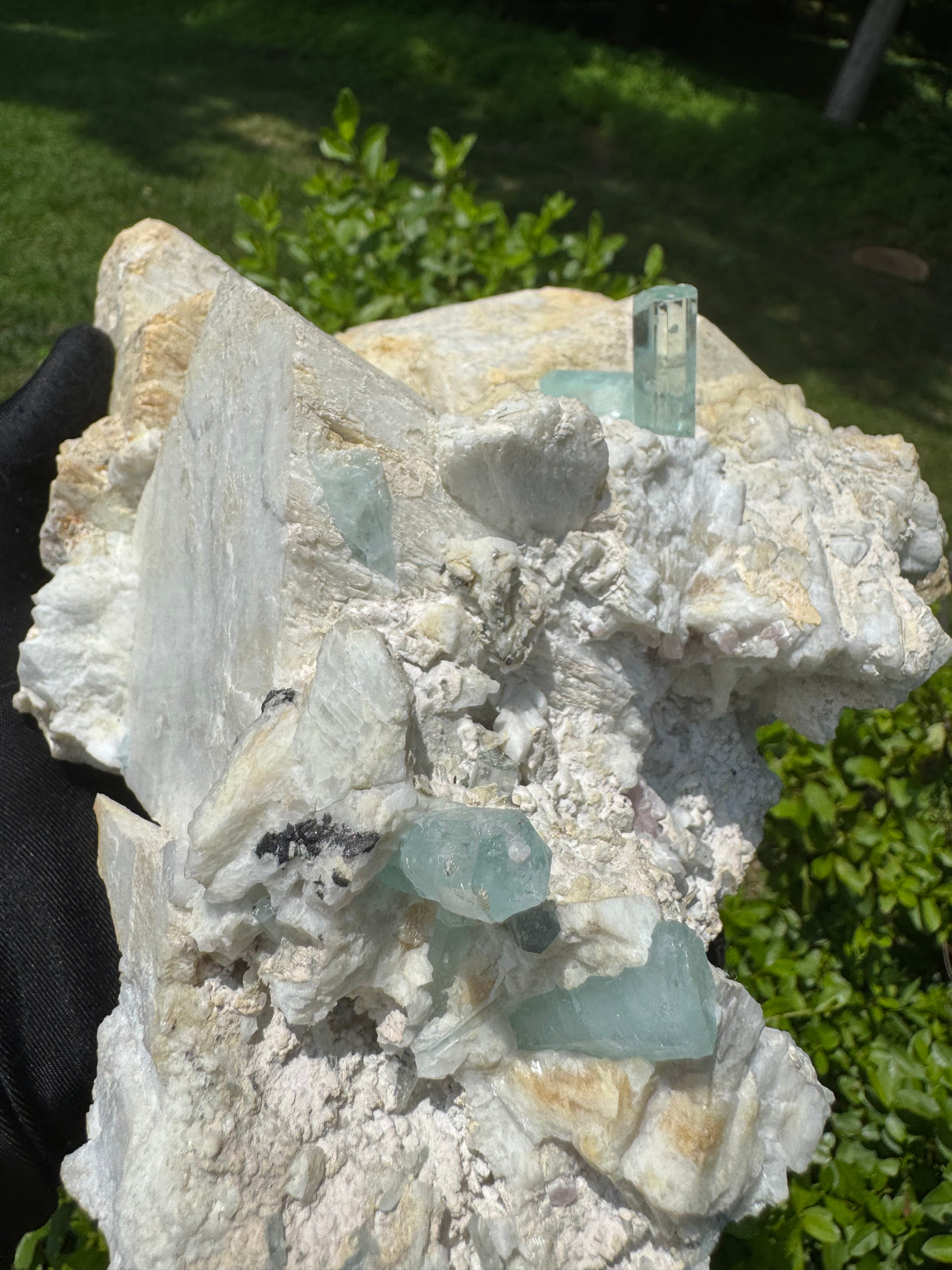 Aquarmarine Specimen - 7.84lb
