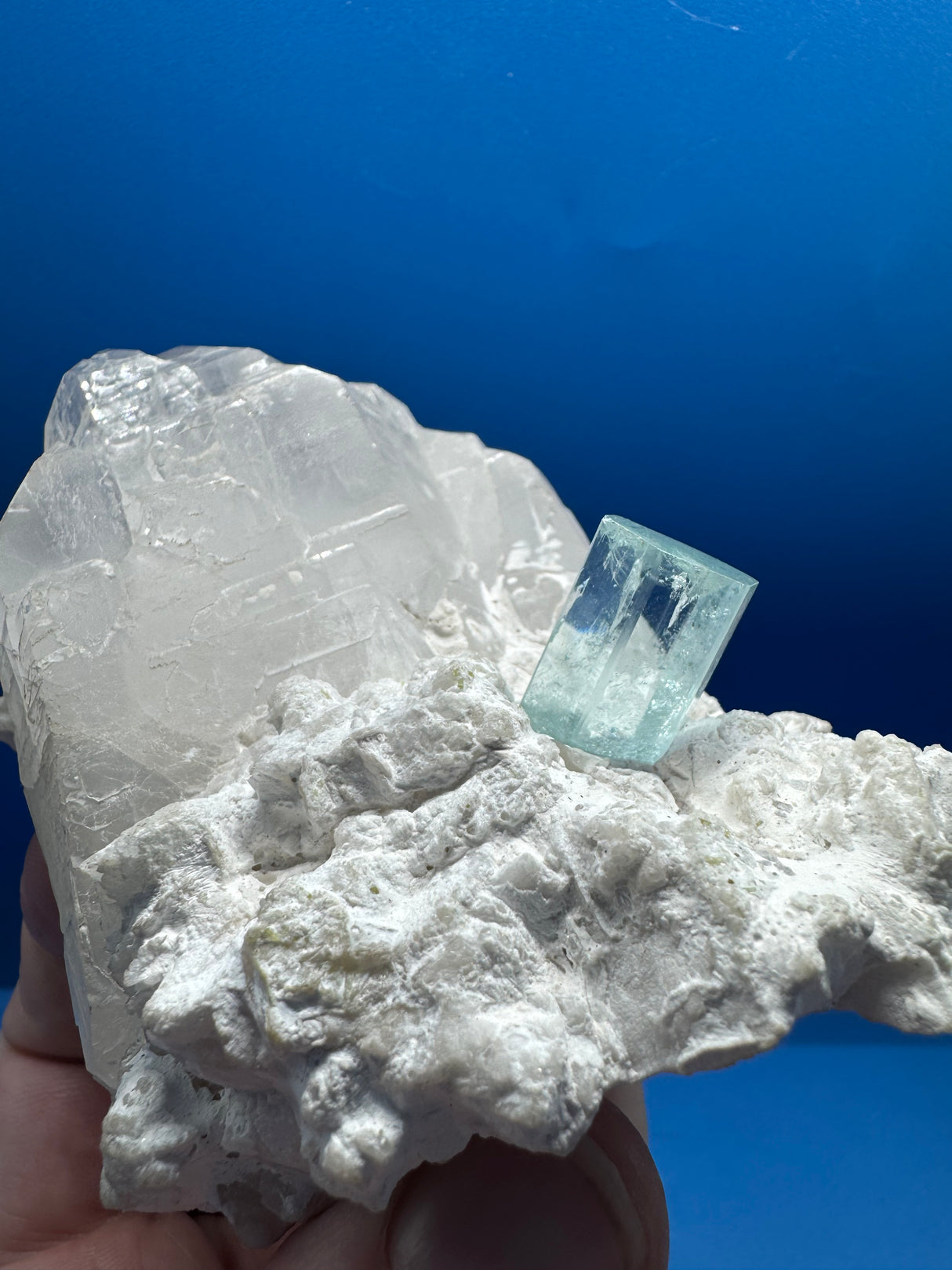 Aquamarine Specimen - 445g