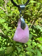 Pink Aragonite Necklace – 4g