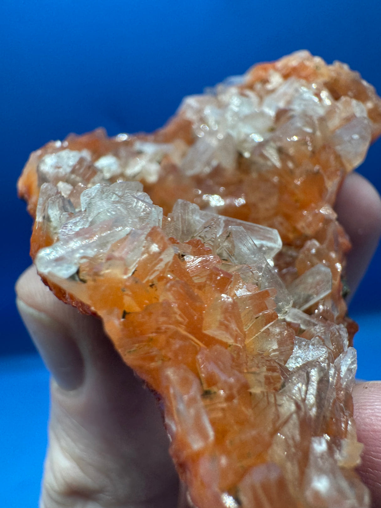 Red Heulandite with Stilbite – 43g