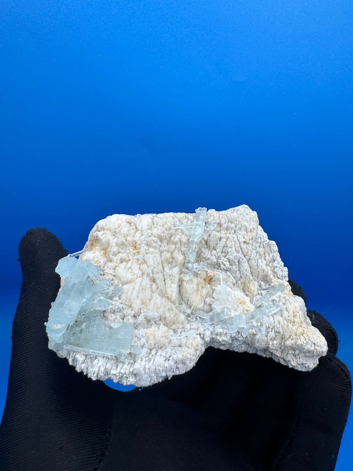 Aquamarine Specimen - 261g