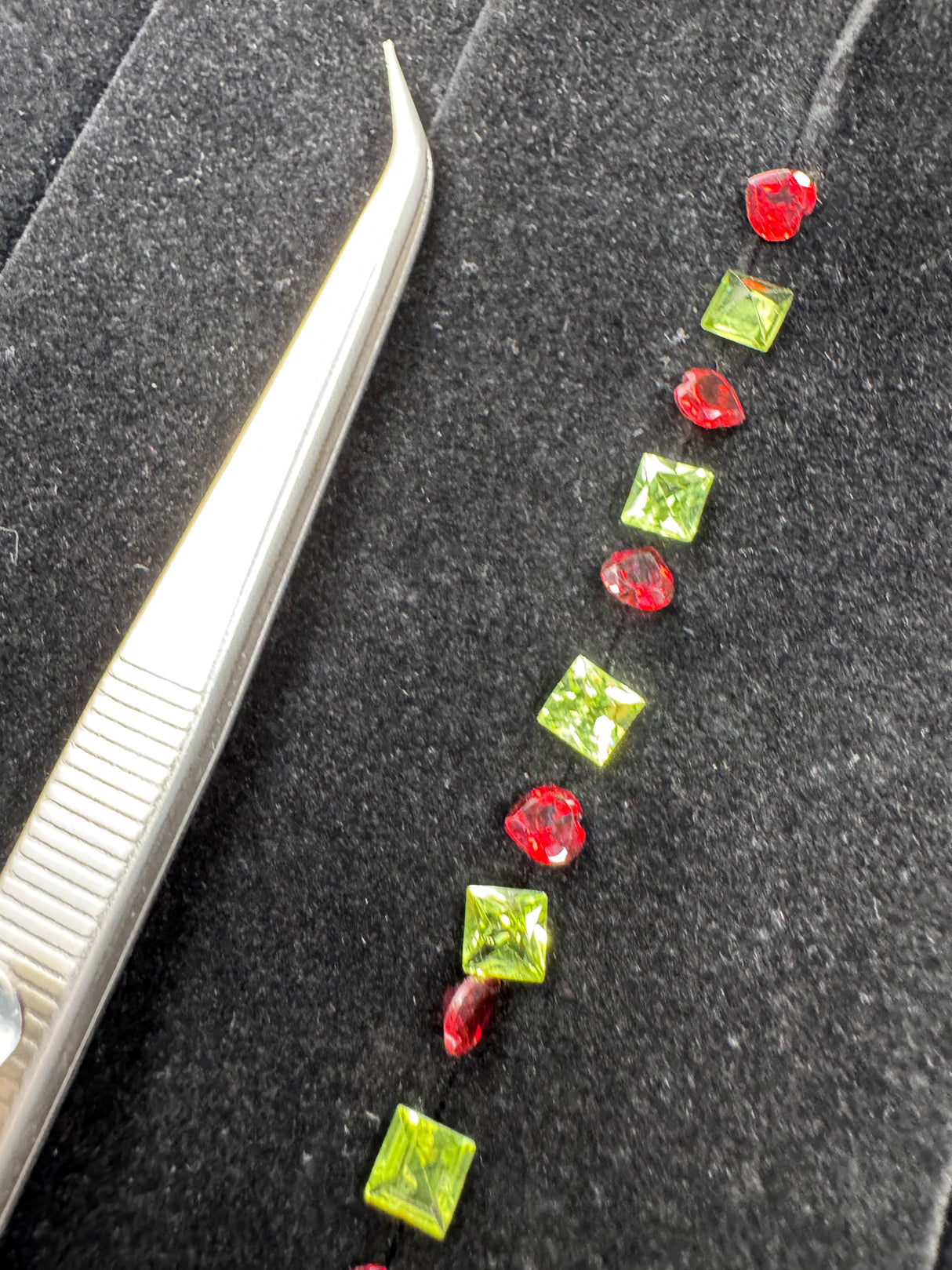 Premium Peridot & Garnet Gemstone Set – 12.76ct