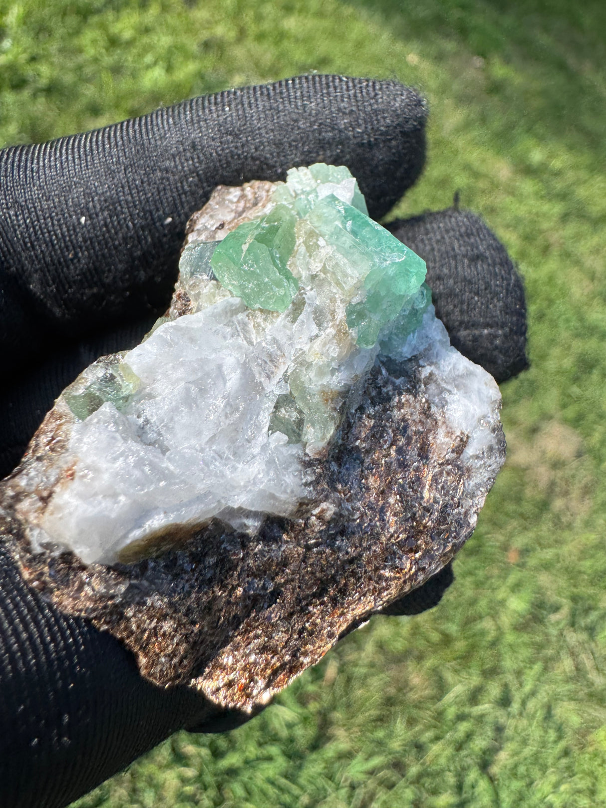 Emerald Specimen - 37g