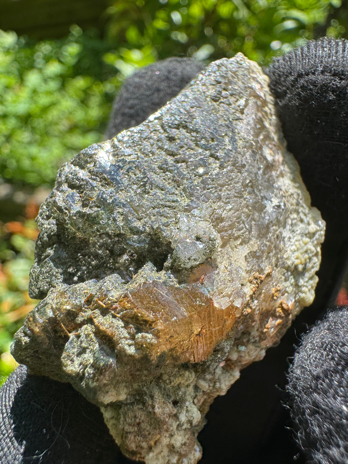 Quartz Specimen - 38g