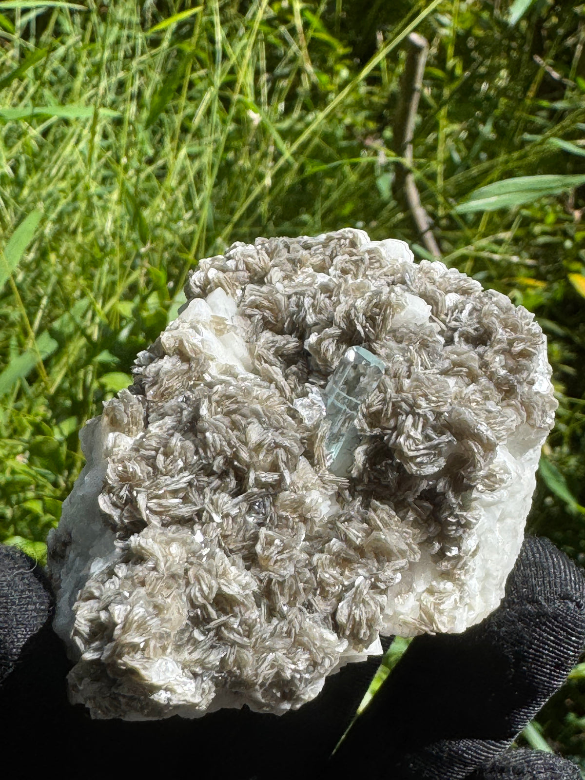 Aquamarine Specimen  - 191g